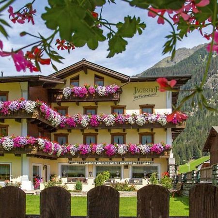 Hotel Jaegerhof Kaunertal Exterior photo